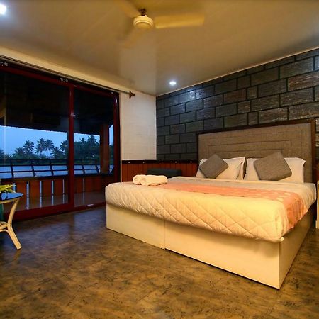Green Palace Ayurveda Resort, Alleppey Alappuzha Zewnętrze zdjęcie