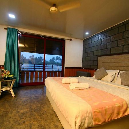 Green Palace Ayurveda Resort, Alleppey Alappuzha Zewnętrze zdjęcie