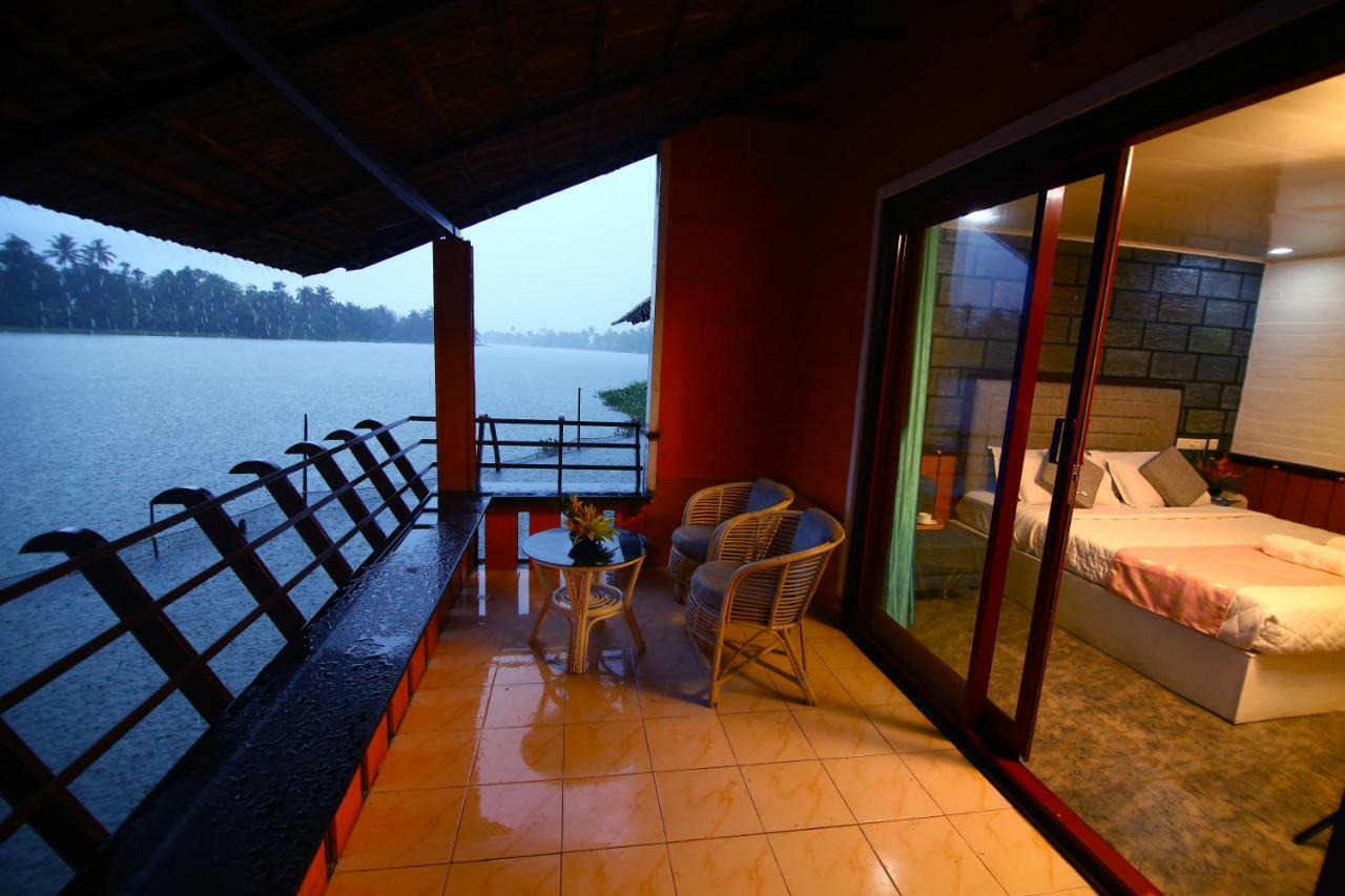 Green Palace Ayurveda Resort, Alleppey Alappuzha Zewnętrze zdjęcie
