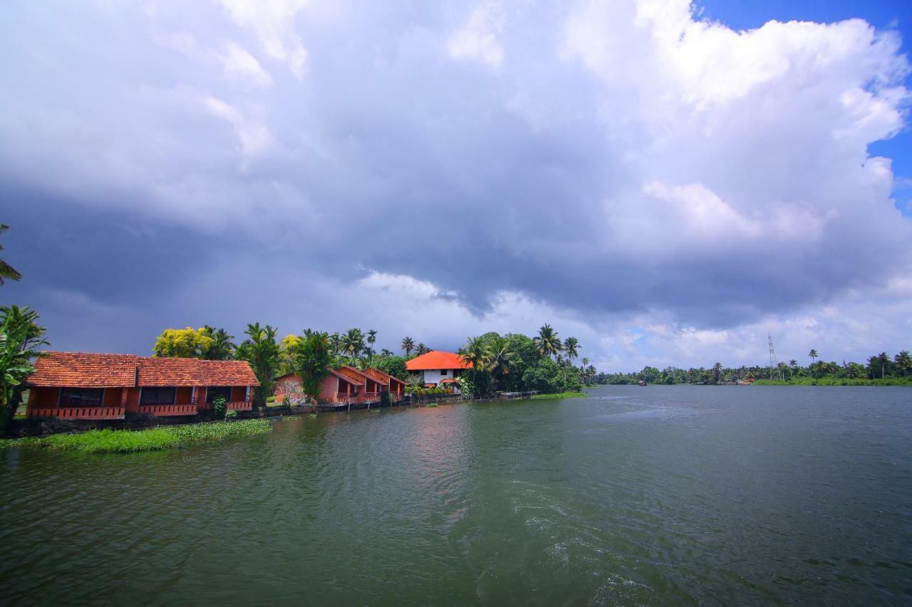 Green Palace Ayurveda Resort, Alleppey Alappuzha Zewnętrze zdjęcie