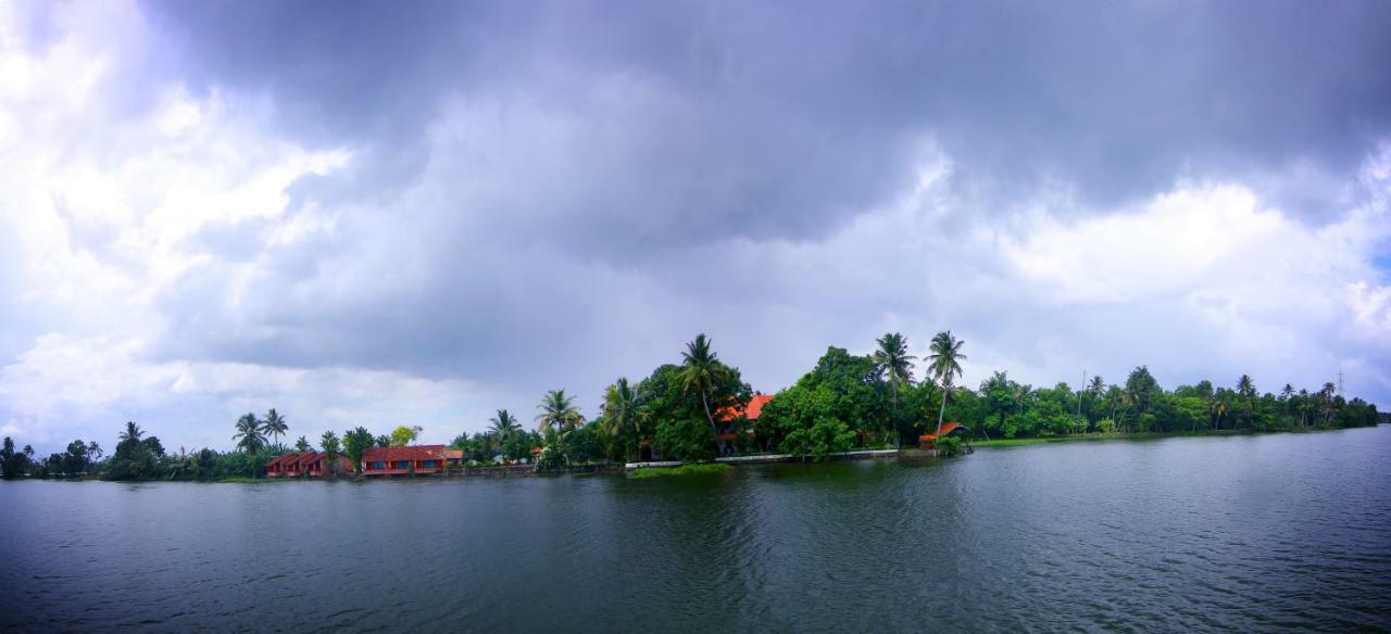Green Palace Ayurveda Resort, Alleppey Alappuzha Zewnętrze zdjęcie